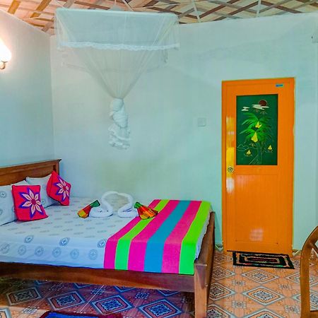 Chanaka Holiday Inn Σιγκιρίγια Εξωτερικό φωτογραφία
