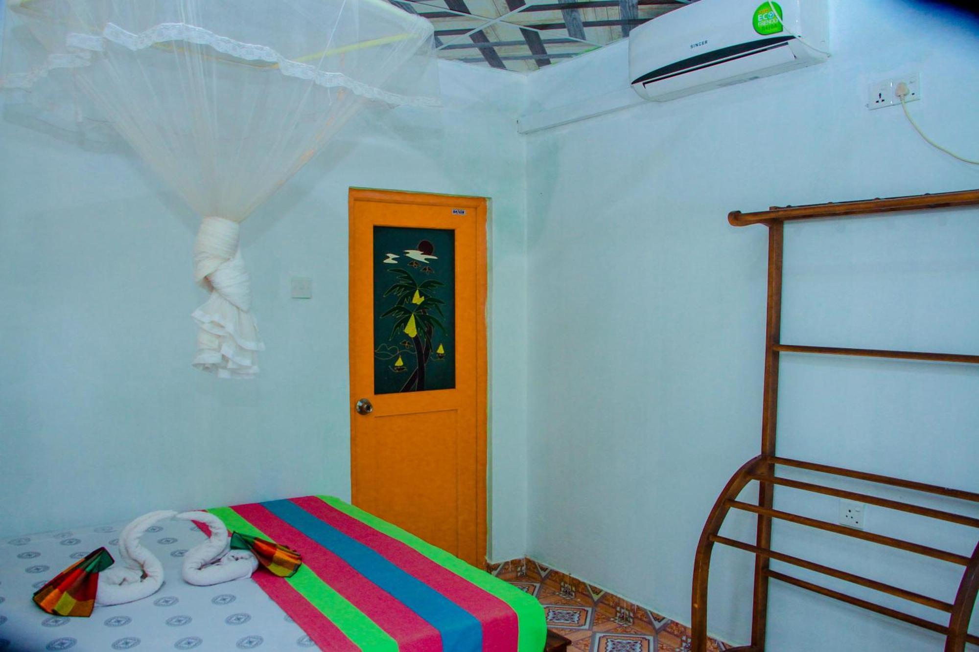 Chanaka Holiday Inn Σιγκιρίγια Εξωτερικό φωτογραφία