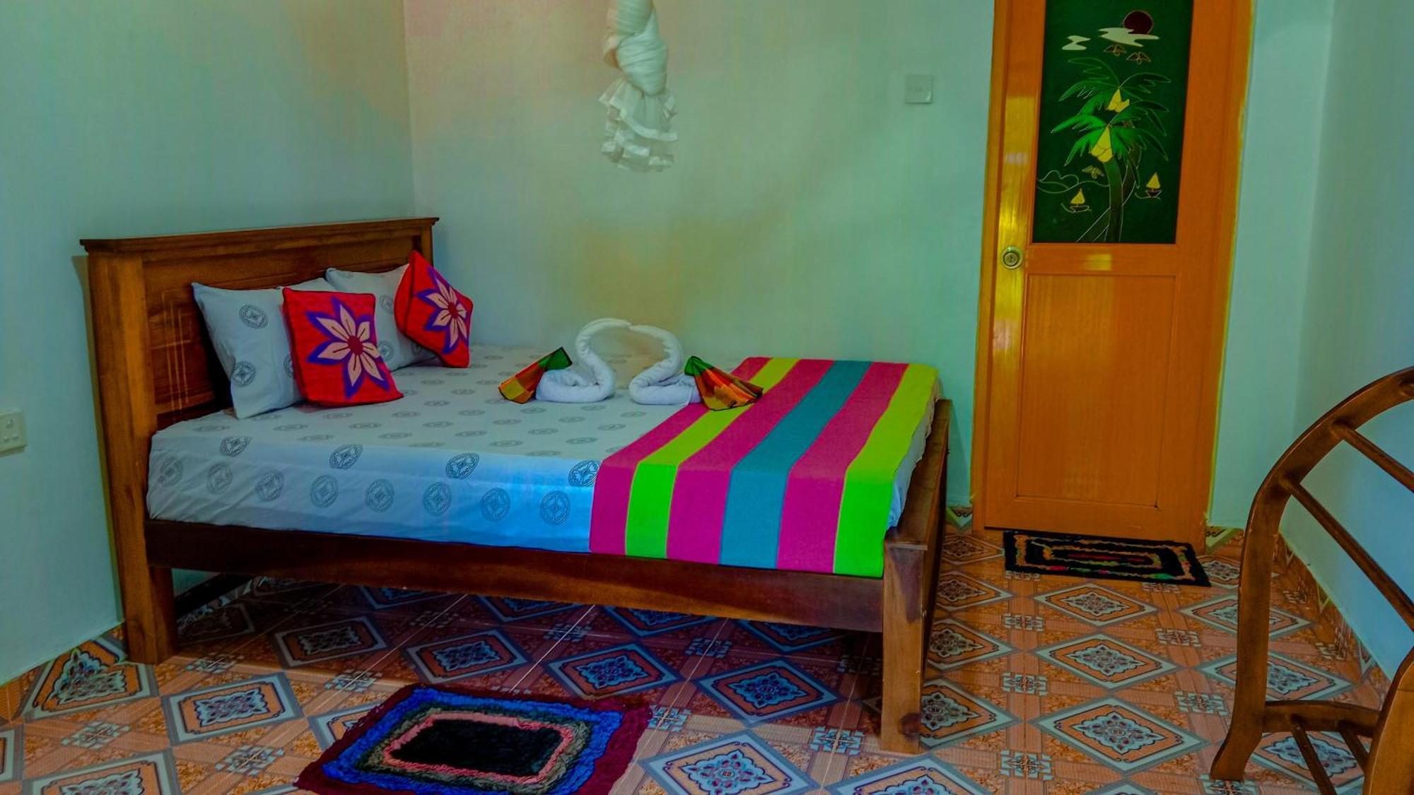 Chanaka Holiday Inn Σιγκιρίγια Εξωτερικό φωτογραφία