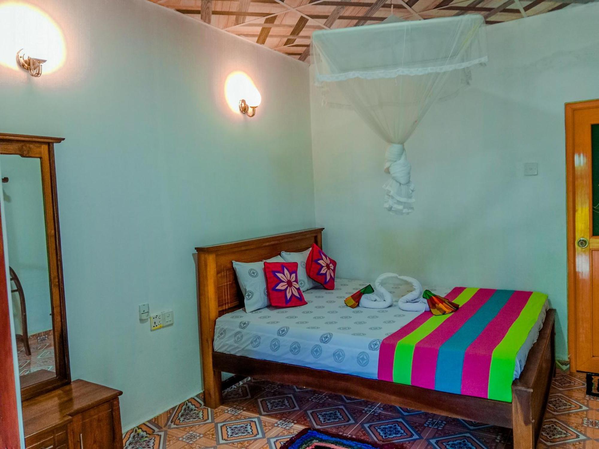 Chanaka Holiday Inn Σιγκιρίγια Εξωτερικό φωτογραφία