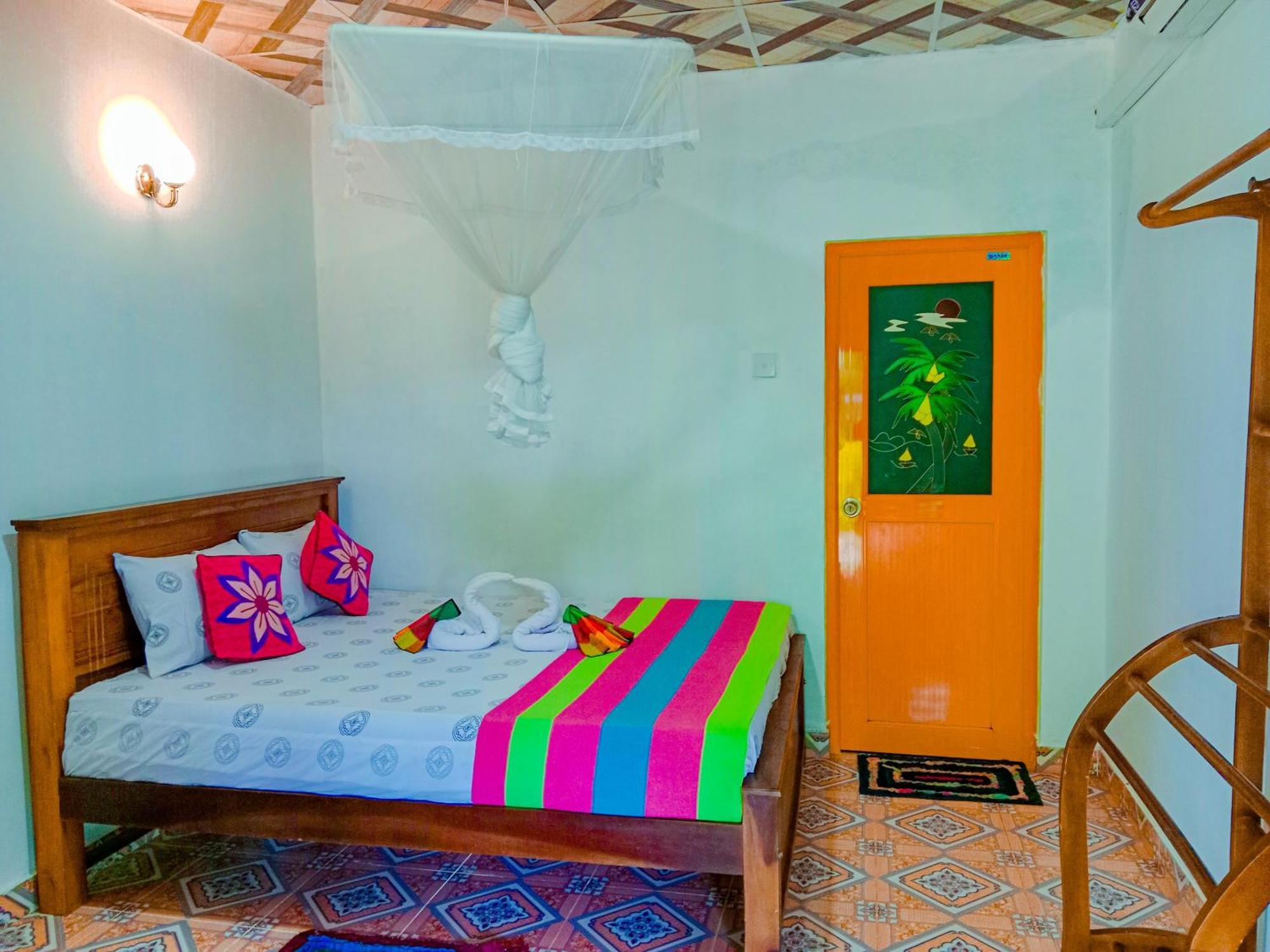 Chanaka Holiday Inn Σιγκιρίγια Εξωτερικό φωτογραφία